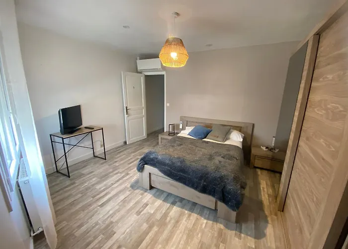 Pellisson Apartment *